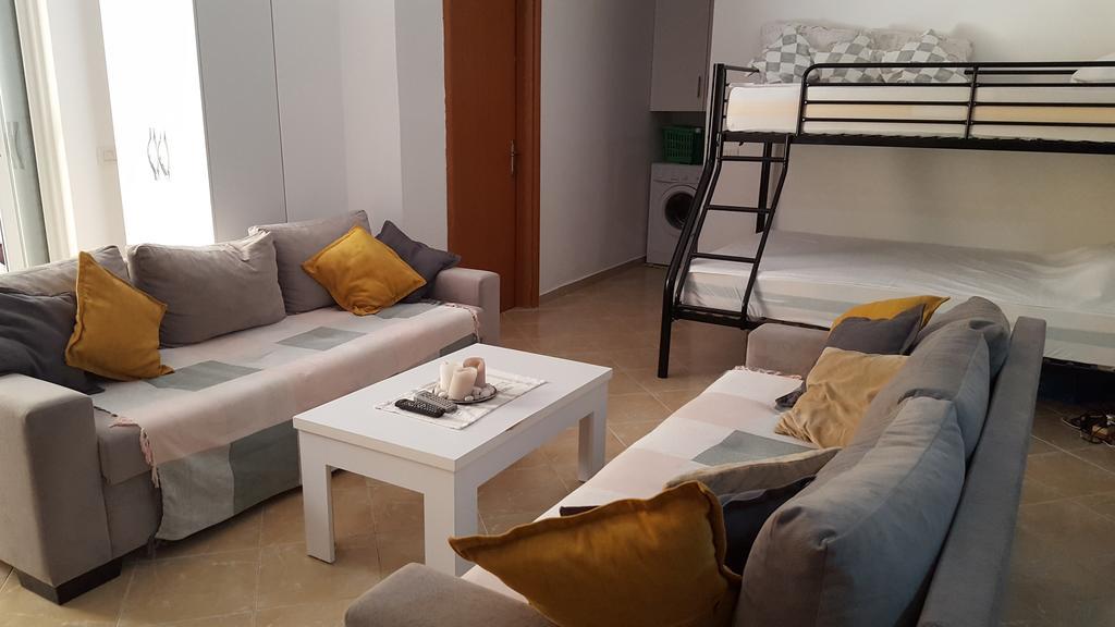 Albi Apartments Sarandë Exteriör bild